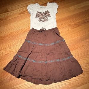 Girl’s skirt and shirt set. Skirt size M and shirt Size 8/10